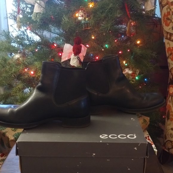 Ecco Saunter Mid Cut black boot size US 9-9.5 - Picture 3 of 7
